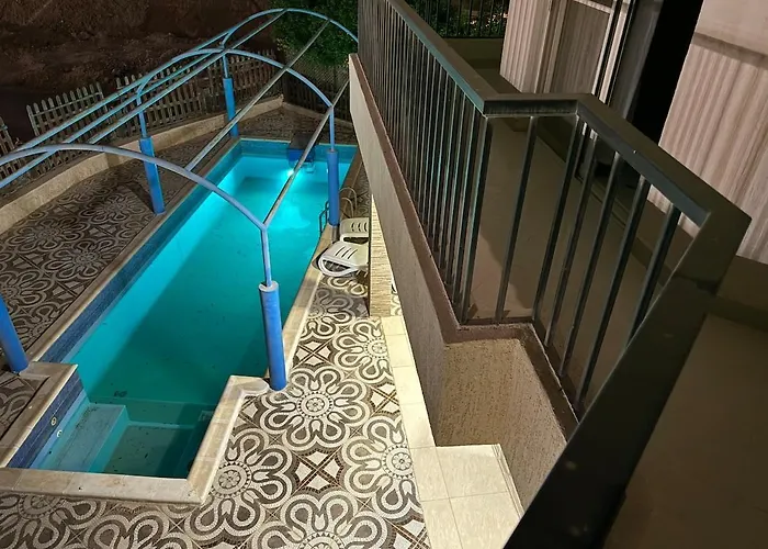 Luxurious Three-bedroom With Private Pool *