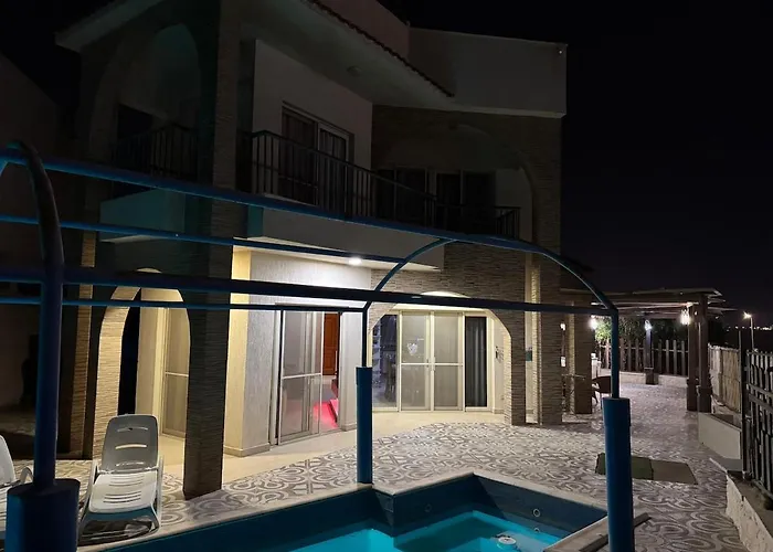 Luxurious Three-bedroom With Private Pool Villa